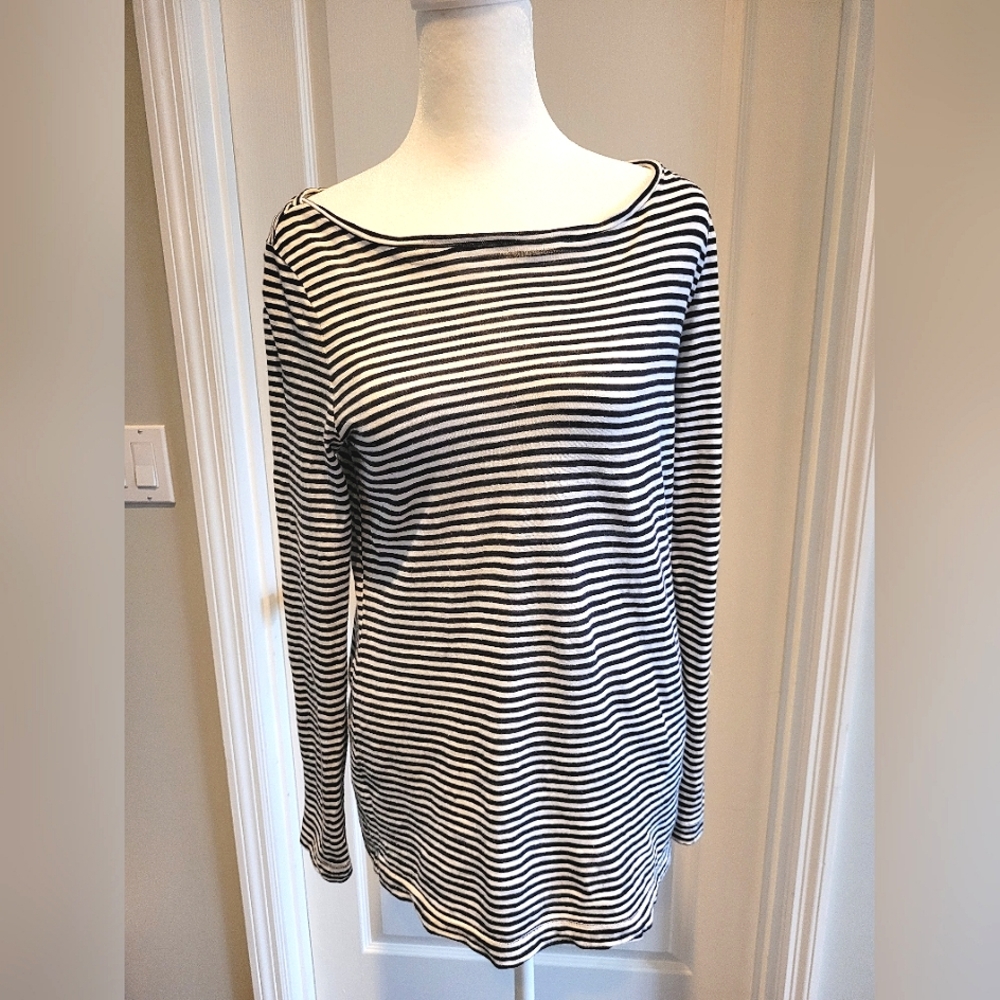 Banana Republic Women's Black/White Striped Long Sleeve Tee, SZ S, Boatneck